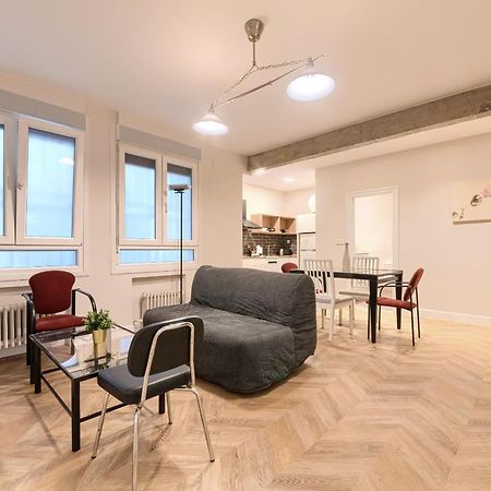 Euskalduna, Vivienda Turistica Moderna Y Renovado Bilbao Exterior foto